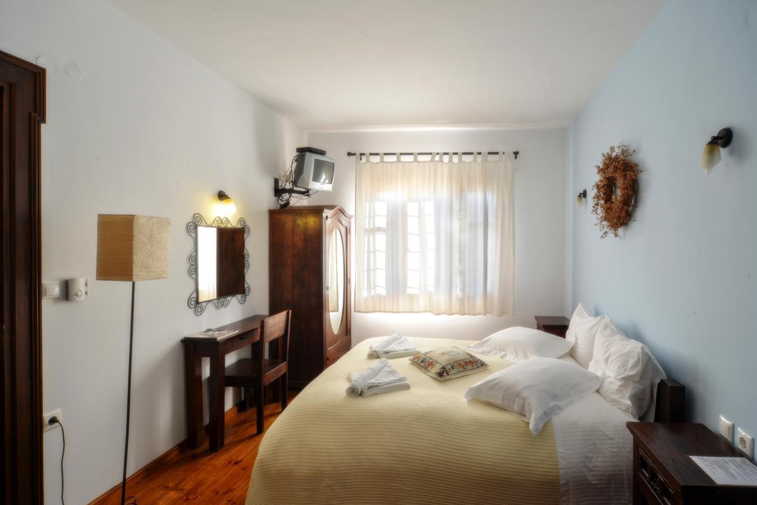 Eos - Authentic Experience Otel Skíti Oda fotoğraf