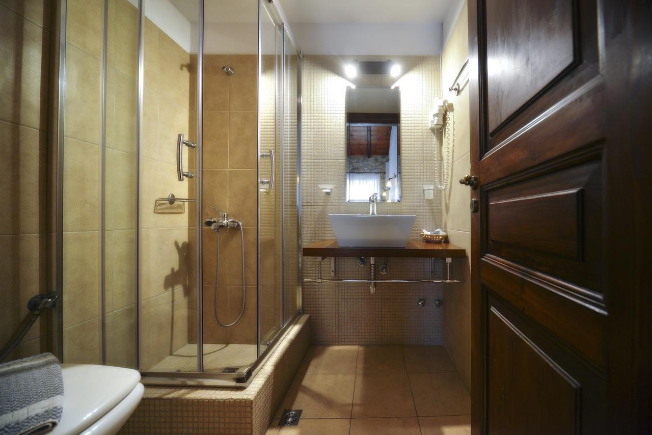Eos - Authentic Experience Otel Skíti Dış mekan fotoğraf