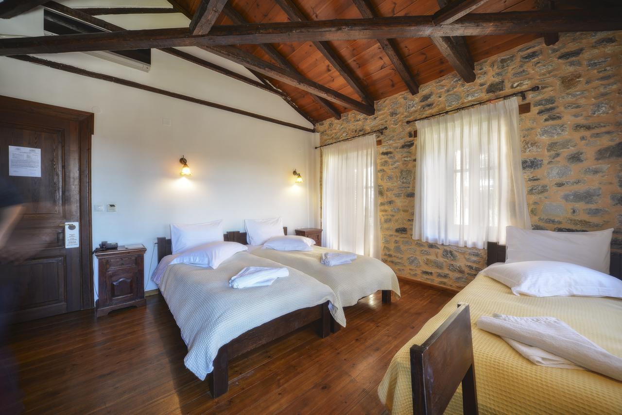 Eos - Authentic Experience Otel Skíti Oda fotoğraf
